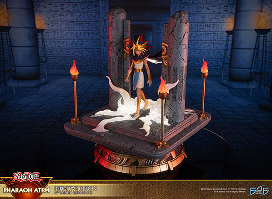 Front right view of the First 4 Figures Pharaoh Atem Definitive Edition statue