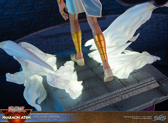 Close-up of the smoke and legs of the First 4 Figures Pharaoh Atem Exclusive Edition statue